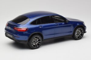 Mercedes AMG GLC 43 Coupe Brilliant Zils GT Spirit 1:18 B66960468 Sveķi — attēls 2 no 6
