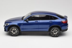 Mercedes AMG GLC 43 Coupe Brilliant Zils GT Spirit 1:18 B66960468 Sveķi — attēls 3 no 6