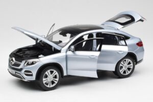 Mercedes GLE Coupe C292 Diamond Sudrabs Norev 1:18 B66960358 Metāls — attēls 2 no 8