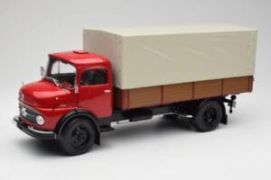 Mercedes L 911 Sarkans Schuco 1:18 450016400 Metāls