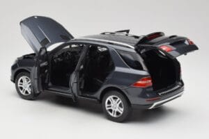 Mercedes M-Class W164 Grey Metallic Minichamps 1:18 100030100 Metāls — attēls 5 no 8