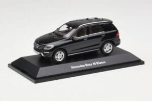 Mercedes M-Class W166 Obsidian Black Metallic Minichamps 1:43 B66960060 Metāls — attēls 2 no 4