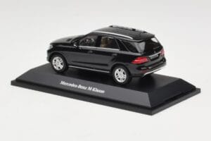 Mercedes M-Class W166 Obsidian Black Metallic Minichamps 1:43 B66960060 Metāls — attēls 3 no 4