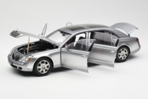Maybach 62 LWB Himalaya Sudraba Dealer Edition AUTOart 1:18 B66962178 Metāls — attēls 2 no 8