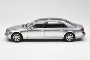 Maybach 62 LWB Himalaya Sudraba Dealer Edition AUTOart 1:18 B66962178 Metāls — attēls 4 no 8