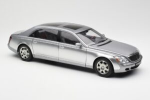 Maybach 62 LWB Himalaya Sudraba Dealer Edition AUTOart 1:18 B66962178 Metāls — attēls 6 no 8