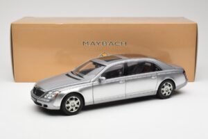 Maybach 62 LWB Himalaya Sudraba Dealer Edition AUTOart 1:18 B66962178 Metāls — attēls 8 no 8