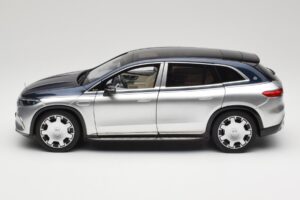Mercedes Maybach EQS 680 V297 Zils NZG 1:18 1060/23 Metāls — attēls 4 no 8