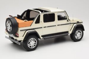 Mercedes Maybach G650 Landaulet W463 Balts Schuco 1:18 450017800 Metāls — attēls 2 no 6