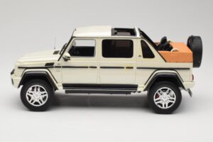 Mercedes Maybach G650 Landaulet W463 Balts Schuco 1:18 450017800 Metāls — attēls 3 no 6