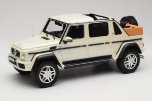 Mercedes Maybach G650 Landaulet W463 Balts Schuco 1:18 450017800 Metāls
