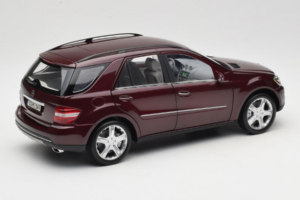 Mercedes ML W164 Red Metallic Minichamps 1:18 150034500 Metāls — attēls 3 no 8