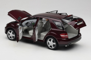 Mercedes ML W164 Red Metallic Minichamps 1:18 150034500 Metāls — attēls 5 no 8
