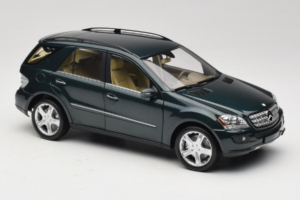 Mercedes ML W164 Green Metallic Minichamps 1:18 150034502 Metāls — attēls 6 no 8