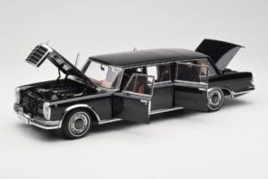 Mercedes 600 Pullman W100 Melns AUTOart 1:18 76197 Metāls — attēls 2 no 8