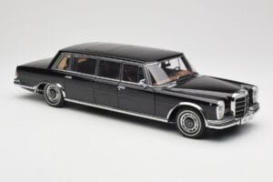 Mercedes 600 Pullman W100 Melns AUTOart 1:18 76197 Metāls — attēls 6 no 8
