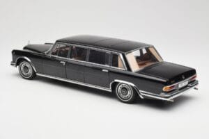 Mercedes 600 Pullman W100 Melns AUTOart 1:18 76197 Metāls — attēls 7 no 8