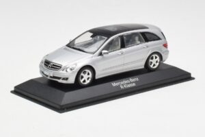 Mercedes R-Class W251 Iridium Silver Minichamps 1:43 B66962214 Metāls — attēls 2 no 4