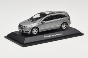 Mercedes R-Class W251 Palladium Silver Metallic Minichamps 1:43 B66960055 Metāls — attēls 2 no 4