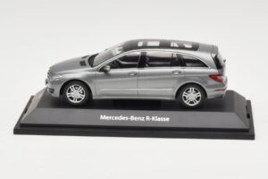 Mercedes R-Class W251 Palladium Silver Metallic Minichamps 1:43 B66960055 Metāls