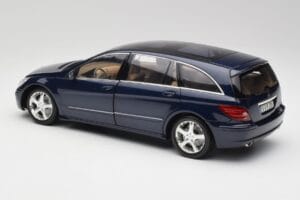 Mercedes R-Class W251 Tanzanīts Zils Minichamps 1:18 150034600 Metāls — attēls 7 no 8