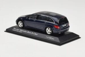 Mercedes R-Class W251 Tanzanite Blue Minichamps 1:43 B66962215 Metāls — attēls 3 no 4