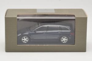 Mercedes R-Class W251 Tanzanite Blue Minichamps 1:43 B66962215 Metāls — attēls 4 no 4