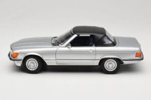 Mercedes R107 380 SL Sudrabs Norev 1:18 183725 Metāls — attēls 4 no 8
