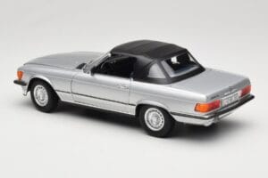 Mercedes R107 380 SL Sudrabs Norev 1:18 183725 Metāls — attēls 7 no 8