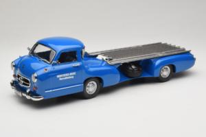 Mercedes Renntransporter Blaues Wunder iScale 1:18 118000000006-P1 Metāls