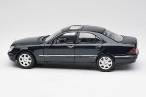 Mercedes S-Class W220 Zils Maisto 1:18 56051 Metāls — attēls 4 no 8