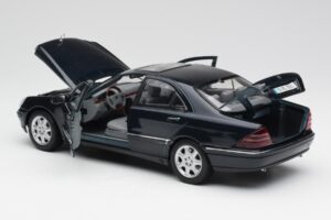 Mercedes S-Class W220 Zils Maisto 1:18 56051 Metāls — attēls 5 no 8