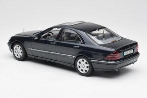 Mercedes S-Class W220 Zils Maisto 1:18 56051 Metāls — attēls 7 no 8
