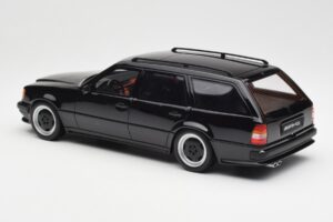 Mercedes 300 TE AMG S124 Melns Otto 1:18 OT147 Sveķi — attēls 5 no 6