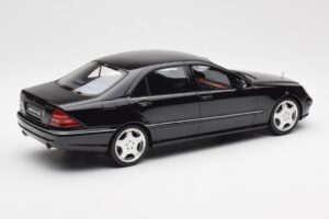 Mercedes AMG S55 W220 Melns Otto 1:18 OT832 Sveķi — attēls 2 no 6