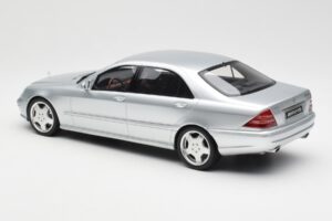 Mercedes AMG S55 W220 Sudrabs Otto 1:18 OT292 Sveķi — attēls 5 no 6