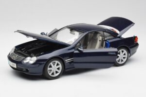 Mercedes SL 500 R230 Zils Maisto 1:18 B66962126 Metāls — attēls 2 no 8