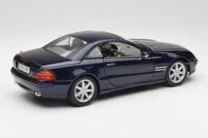Mercedes SL 500 R230 Zils Maisto 1:18 B66962126 Metāls — attēls 3 no 8