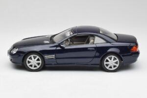 Mercedes SL 500 R230 Zils Maisto 1:18 B66962126 Metāls — attēls 4 no 8
