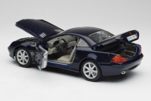 Mercedes SL 500 R230 Zils Maisto 1:18 B66962126 Metāls — attēls 5 no 8