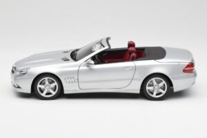 Mercedes SL 500 R230 Kabriolets Iridium Sudrabs Minichamps 1:18 B66962388 Metāls — attēls 4 no 8