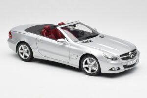 Mercedes SL 500 R230 Kabriolets Iridium Sudrabs Minichamps 1:18 B66962388 Metāls — attēls 6 no 8