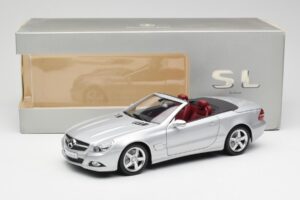 Mercedes SL 500 R230 Kabriolets Iridium Sudrabs Minichamps 1:18 B66962388 Metāls — attēls 8 no 8