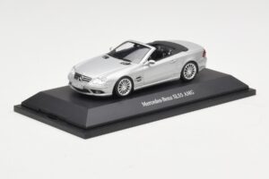Mercedes SL 55 AMG R230 Sudrabs Minichamps 1:43 B66962347 Metāls — attēls 2 no 4