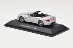 Mercedes SL 65 AMG R230 Sudrabs Minichamps 1:43 B66960601 Metāls — attēls 3 no 4