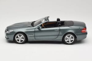 Mercedes SL R230 Amiant Green Minichamps 1:18 B66962389 Metāls — attēls 4 no 8