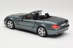 Mercedes SL R230 Amiant Green Minichamps 1:18 B66962389 Metāls — attēls 7 no 8