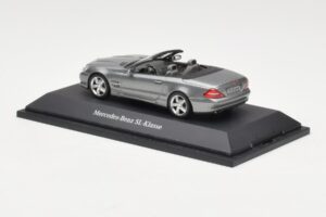 Mercedes SL R230 Palladium Silver Metallic Minichamps 1:43 B66962390 Metāls — attēls 3 no 4