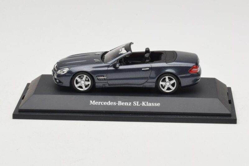 Mercedes SL R230 Tenorit Grey Metallic Minichamps 1:43 B66962392 Metāls