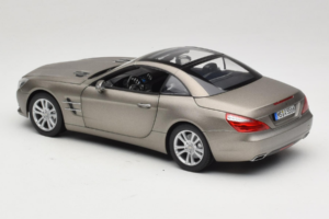 Mercedes SL500 R231 Dark Grey Matt Norev 1:18 183590 Metāls — attēls 8 no 9